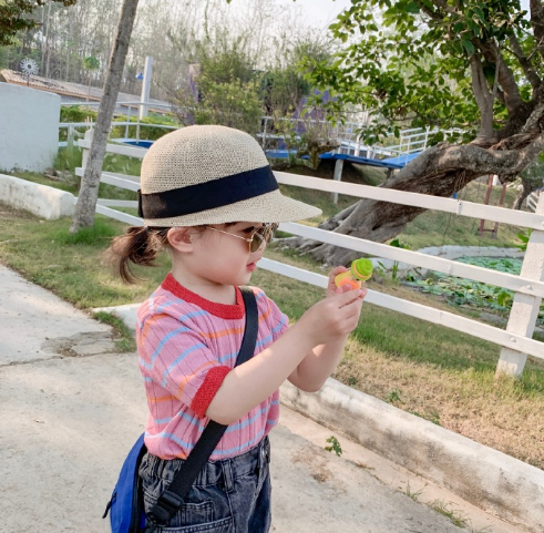 可爱的小女孩图片儿童gif搞笑图片