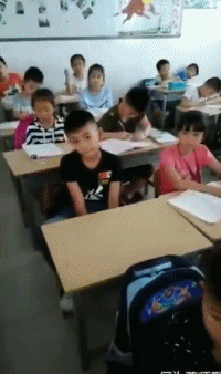 叛逆的小学生动图儿童gif搞笑图片