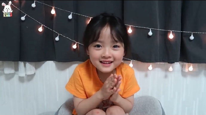 可爱的权律二图片儿童gif搞笑图片