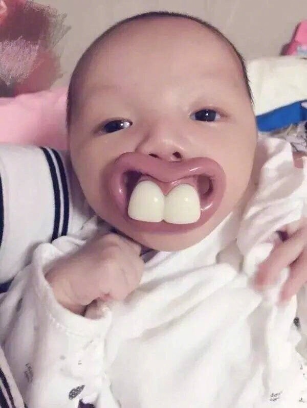 恶搞小孩子的奶嘴图片儿童gif搞笑图片