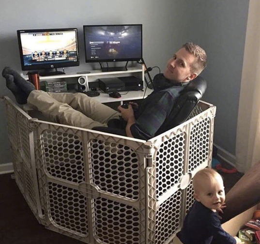 爸爸带孩子的搞笑图片儿童gif搞笑图片