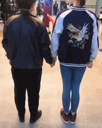 讨厌的熊孩子作死摔倒的搞笑GIF动图儿童gif搞笑图片