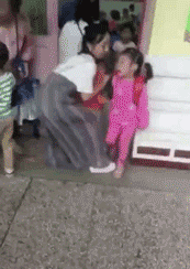 幼儿园熊孩子的搞笑动图儿童gif搞笑图片