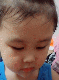 熊孩子坑爹化妆的搞笑GIF动图儿童gif搞笑图片