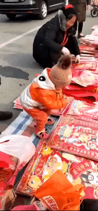 拜一拜今年发大财儿童gif搞笑图片