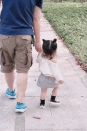 小朋友：你走开我不要你了儿童gif搞笑图片