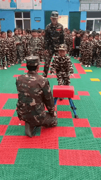 孩子你在逗我吗？儿童gif搞笑图片