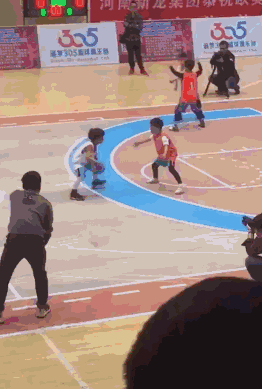 下一代中国篮球的希望儿童gif搞笑图片