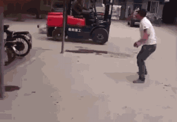 又是南翔毕业的挖掘机gif搞笑图片