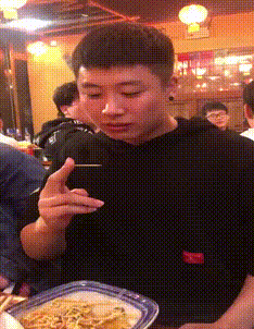 男人之间的快乐gif动态gif搞笑图片