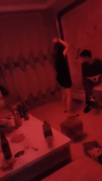 这哥们感觉内心毫无波澜gif动态gif搞笑图片