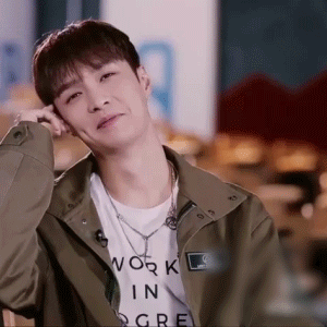 张艺兴可爱卖萌gif动态图gif动态gif搞笑图片