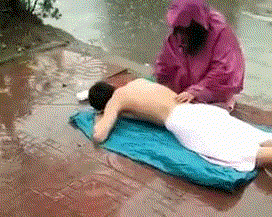 马路搓澡搞笑gif动图表情包gif动态gif搞笑图片