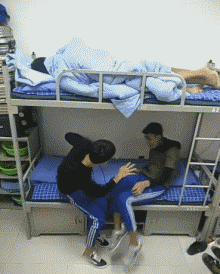 宿舍内涵亮点搞笑gif动图gif动态gif搞笑图片