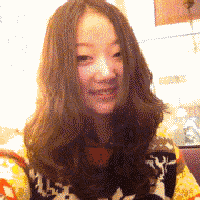 美女中分撩刘海搞笑gif动图gif动态gif搞笑图片