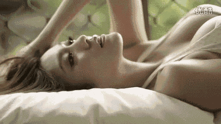 性感大胸美女gif动态图gif动态gif搞笑图片