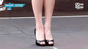 iu长腿身材gif动态图gif动态gif搞笑图片