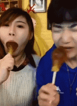 美女吃棒棒糖的内涵动图gif动态gif搞笑图片