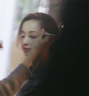 清纯美女化妆的动态图gif动态gif搞笑图片