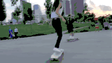 美女玩滑板的动图gif动态gif搞笑图片