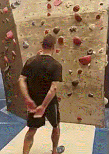 大神玩攀岩的动图gif动态gif搞笑图片