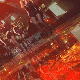 美女跳热舞的动态图gif动态gif搞笑图片