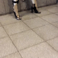 短发美女cos的动图gif动态gif搞笑图片