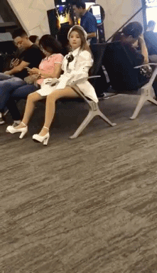 美女邪恶内涵的动态图gif动态gif搞笑图片