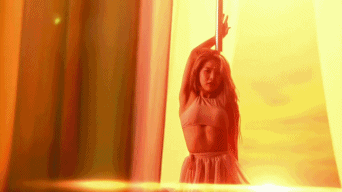 性感美女跳钢管舞的动图gif动态gif搞笑图片