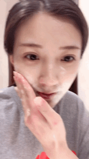 洗面奶吹泡泡的gif图gif动态gif搞笑图片