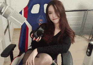 性感黑丝女主播咬嘴唇勾引诱惑gif图gif动态gif搞笑图片