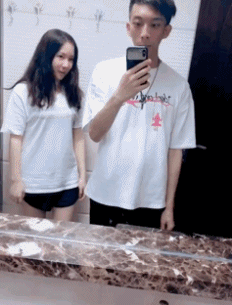 情侣创意搞怪婚纱摄影动态图gif动态gif搞笑图片