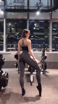 美女健身房运动芭蕾舞GIF动图gif动态gif搞笑图片