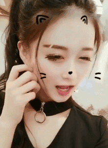 美女可爱搞怪吐舌头卖萌gifgif动态gif搞笑图片