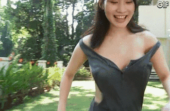 美女深V漏胸事业线性感诱惑gifgif动态gif搞笑图片