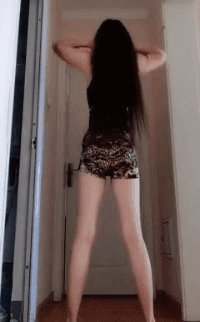 长腿性感美女背景扭腰扭屁股的动态图gif动态gif搞笑图片