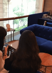 街头恶搞美女的搞笑动图gif动态gif搞笑图片