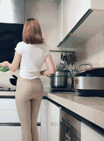 性感比基尼美女魔鬼身材自拍动图gif动态gif搞笑图片