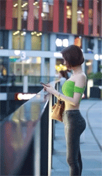 性感美女魔鬼身材街拍GIF动态图gif动态gif搞笑图片