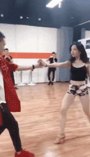 性感高跟鞋美女跳拉丁舞GIF动图gif动态gif搞笑图片