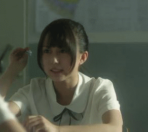 清纯可爱美女回眸一笑甜美小清新GIF动图gif动态gif搞笑图片