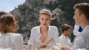 金发性感美女海边比基尼诱惑GIF动图gif动态gif搞笑图片