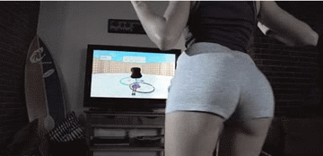 性感翘臀美女扭屁股勾引诱惑GIF动图gif动态gif搞笑图片