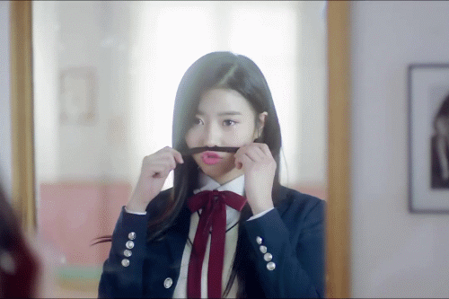 韩国美女学校制服搞怪卖萌GIF动图gif动态gif搞笑图片