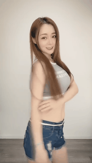 极品网红美女跳舞抖胸GIF动态图gif动态gif搞笑图片