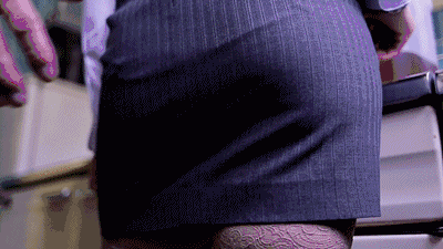 职业装性感美女翘臀诱惑GIF动图gif动态gif搞笑图片