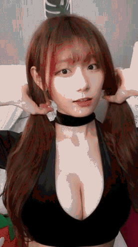 性感大胸美女主播双马尾可爱卖萌GIF动图gif动态gif搞笑图片