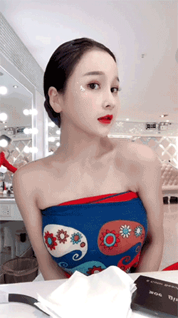 极品性感美女丰满身材卖萌GIF动态图片gif动态gif搞笑图片