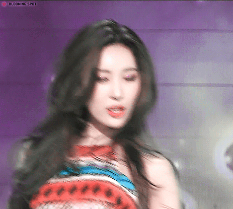 极品美女跳舞扭腰性感诱惑GIF动图gif动态gif搞笑图片