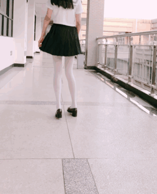 可爱美女萝莉丝袜长腿诱惑GIF动图gif动态gif搞笑图片